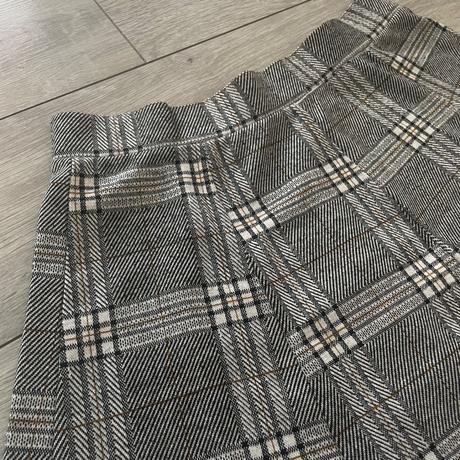 Károvaná sivá sukňa, s