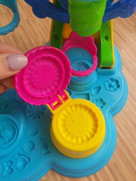 Play doh kolotoc na cupcakes,