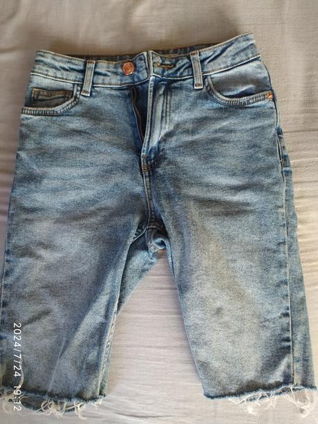 Balík oblečenia, s