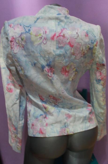 Kvetovany blejzer veron, m