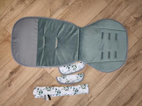 Podložka do kočíka jukki, 