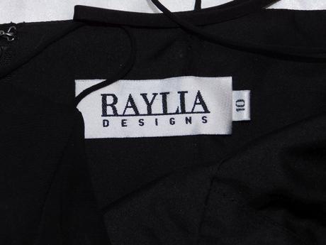 Luxusne pekne korzetove saty na slavnost, 38