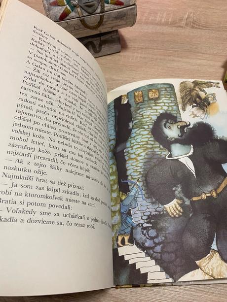 Krásna stará retro kniha zlatovlasý mládenec,