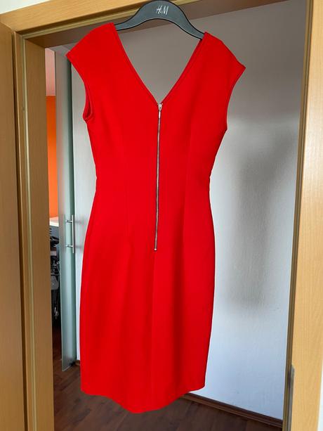 Elegantne  šaty, zara,xs