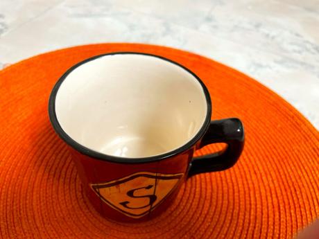 Keramická šálka s monogramom "s",