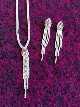 Krásny set - náhrdelník s náušnicami,