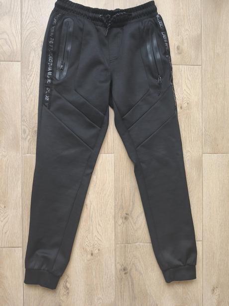 Tepláky, chapter young,158