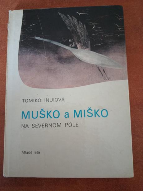 Tomiko inui muško a miško na severnom póle,