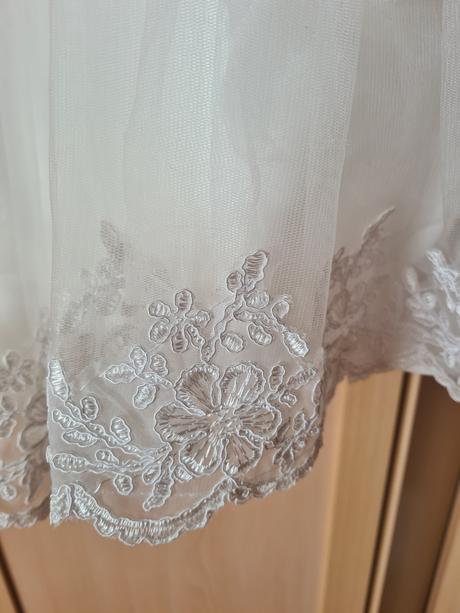 Šaty na stužkovú, 36