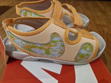 Dievcenske sandalky_oranzove, nike,37