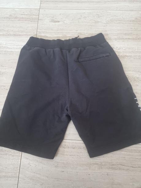 Armani sortky, armani,m