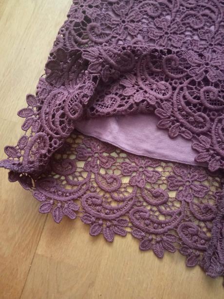 Spoločenské krajkované šaty veľ. 38, 38