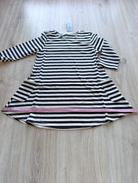 Dievčenské pásikové šaty, 116