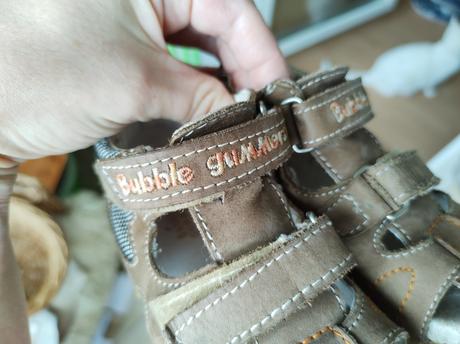 Roztomilé sandálky od baťu, bubble gummers,23