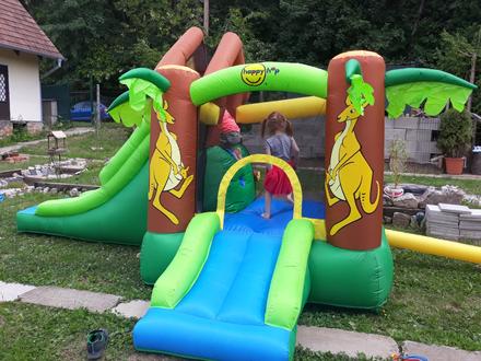 Skakaci hrad prenajom, 