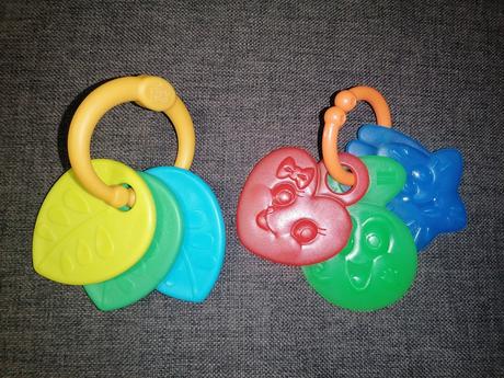 10 kusov pre bábätko - hryzátka, hrkalky a hračky, 