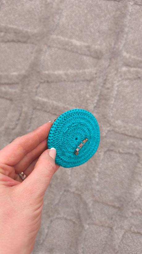 Tyrkysová handmade brošňa, 