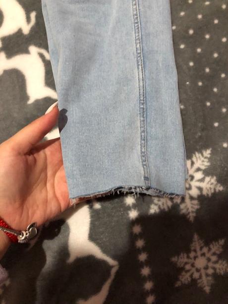 Krásne denim roztrhané rifle bledé, sinsay,l