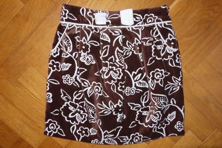 Slávnostná sukňa na 10 rokov, 146