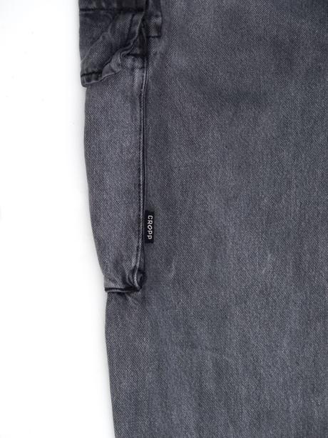 Šedo čierne pohodlné rifle, s