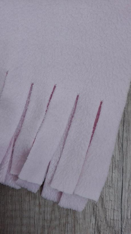 Dievčenský šal, 122