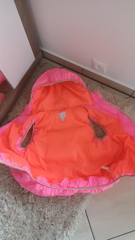 Hrubšia vesta s kapucou next, next,152