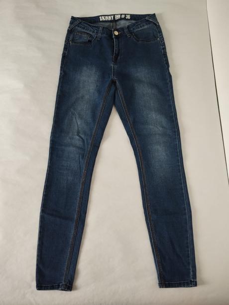 Tmavomodré rifle, 36