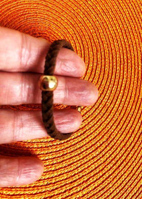 Zaujímavý náramok, 