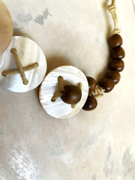 Naturálny perleťový náhrdelník - obojok, 