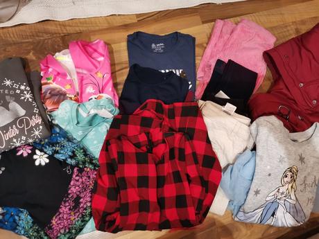 Balíček vecí pre dievčatko veľkosti 134-140, 134