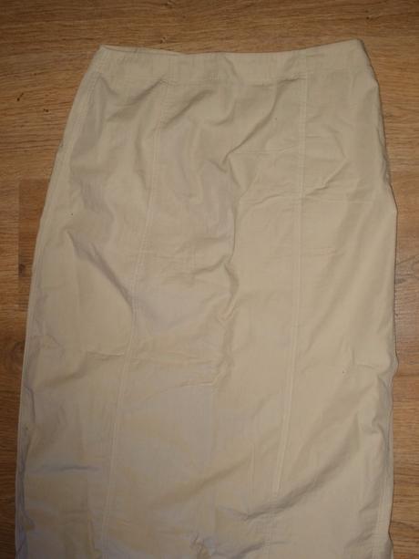 Dlhá sukňa na gombíky, m