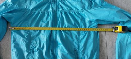 Tenká moderná bunda do pása, 164