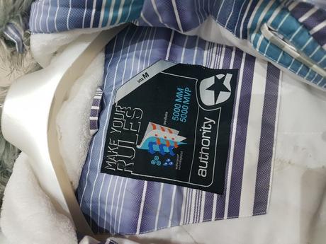 Lyziarska vetrovka, authority,m