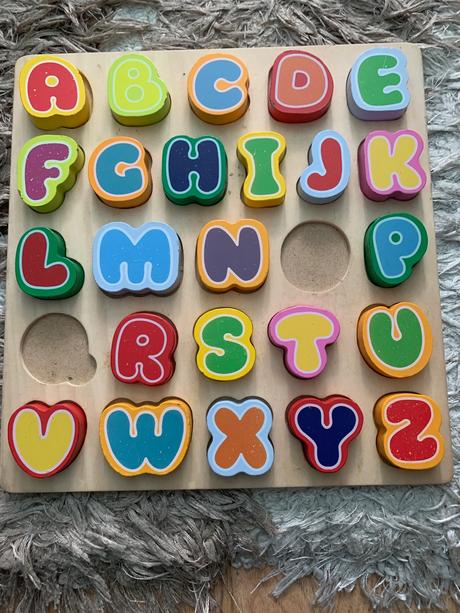 Drevená vkladacka pismenka, 