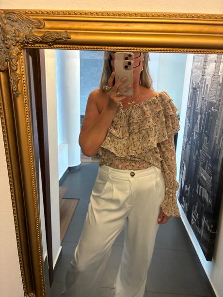 Blúzka cez rameno eight v. l, l