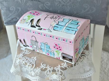 Šperkovnica so zrkadlom, 