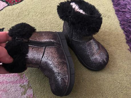 Trblietavé čižmičky č. 23, 23