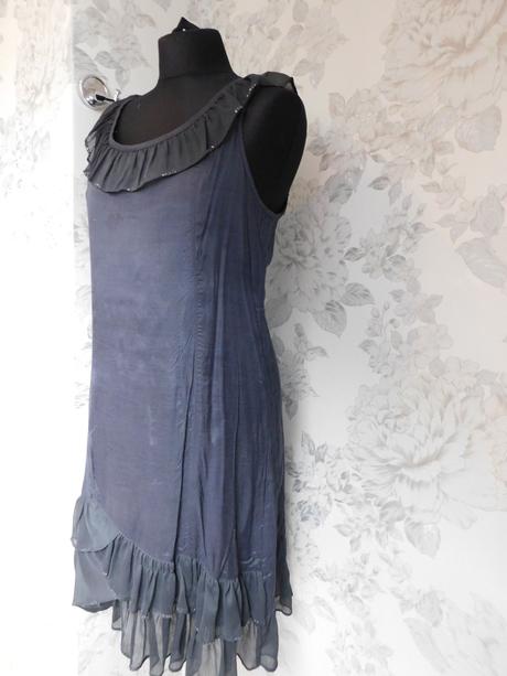 Kvalitne velmi pekne šaty, 38