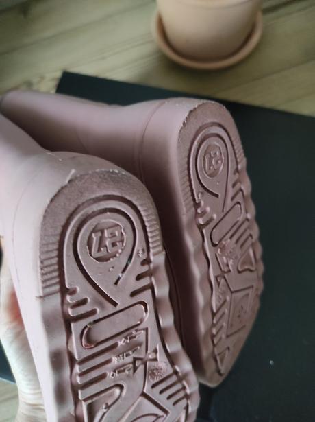 En fant zateplené gumáky, en fant,25