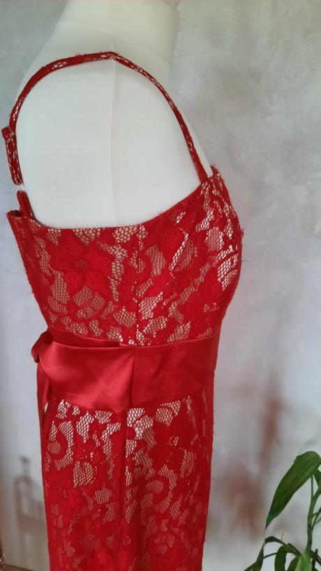 9.šaty červené ramienkovè  s bolerkom 46, 46