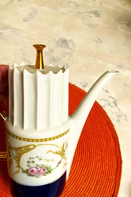 Porcelánová starožitná súprava,