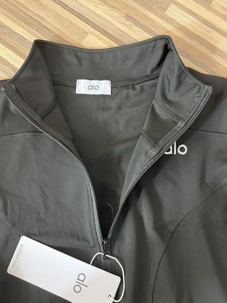 Obtiahnuta mikina na zips alo yoga - skladom s/m/l, m