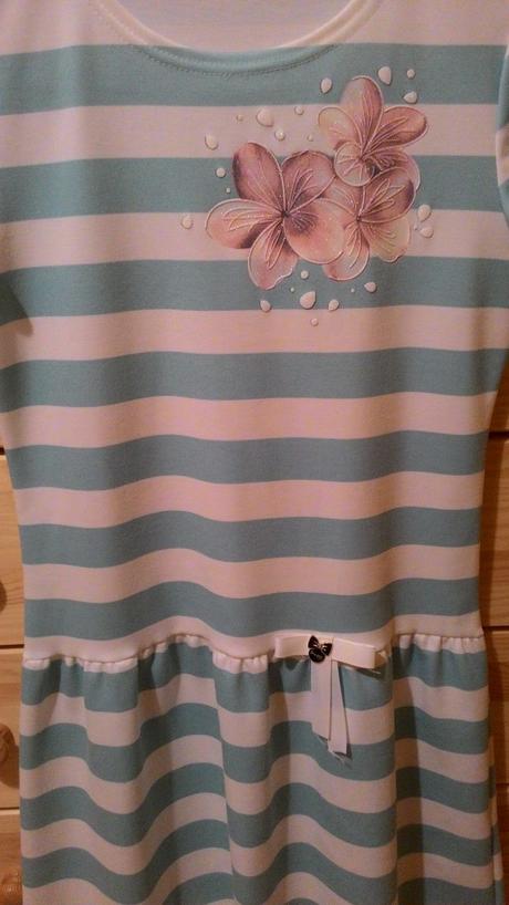 Šaty pre dvojčatá, 158