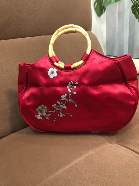 Kabelka janonskeho typu, avon