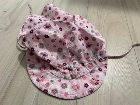 Klobúčik, brendon,<50