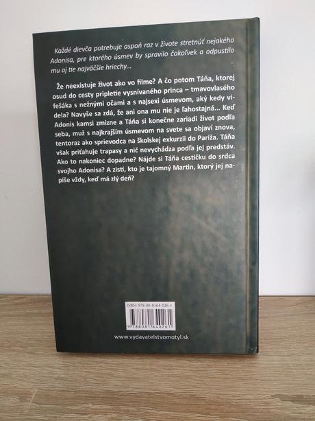 Roman adonis v tričku, 