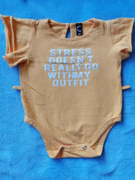 Body s nápisom, mirau,74