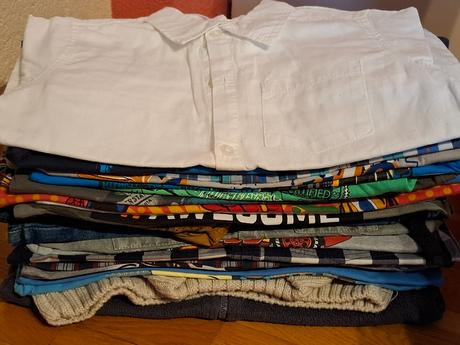 Balík oblečenia, 122–134