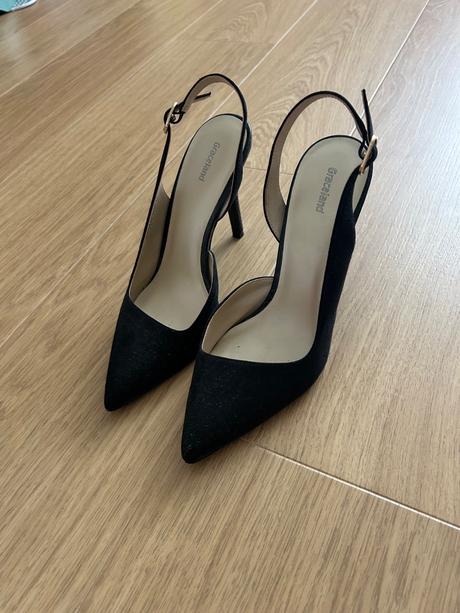 Čierne lodičky, graceland,39