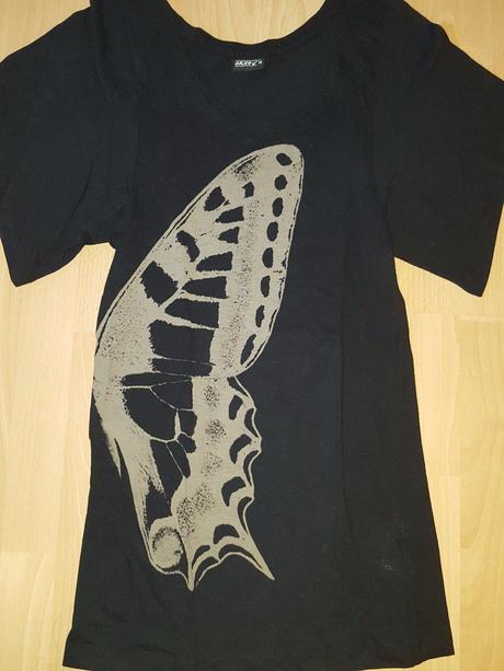 Cierne tricko s motylom, 38